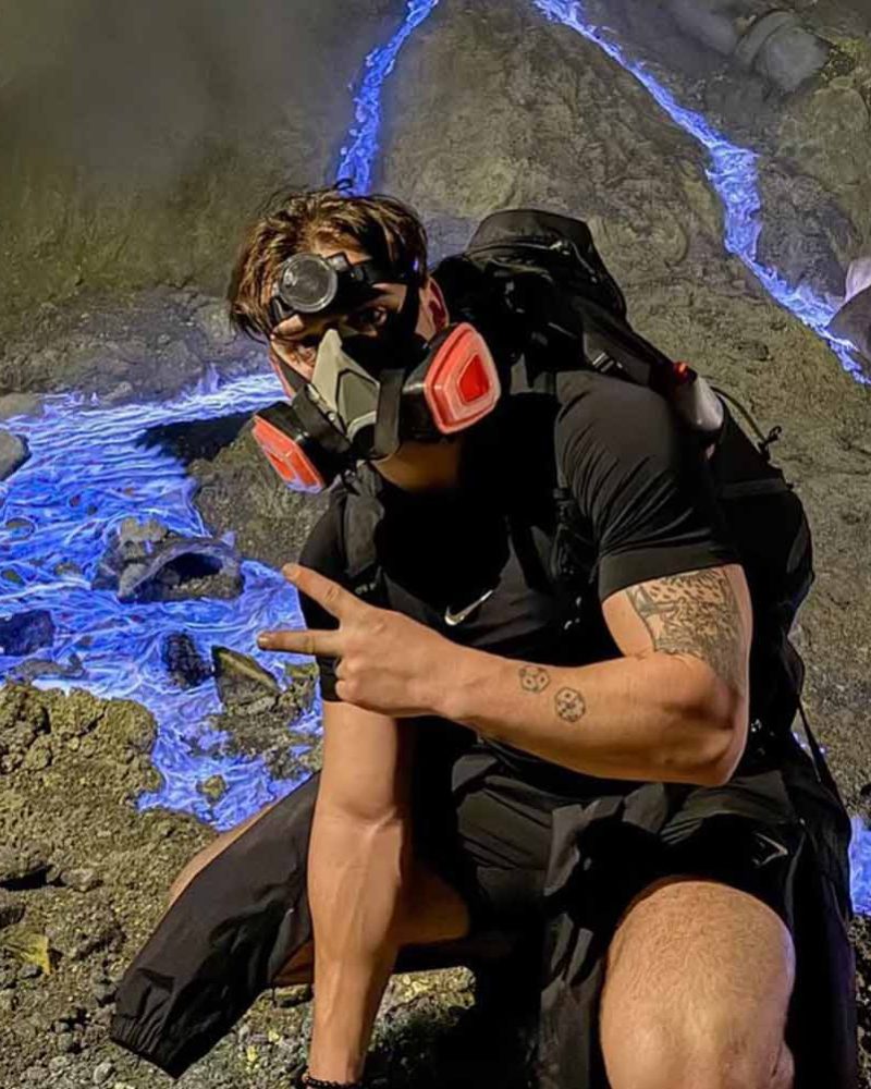 blue fire ijen crater banyuwangi